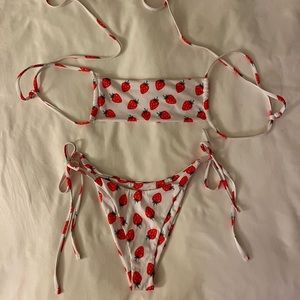 Ribbed strawberry bikini set
